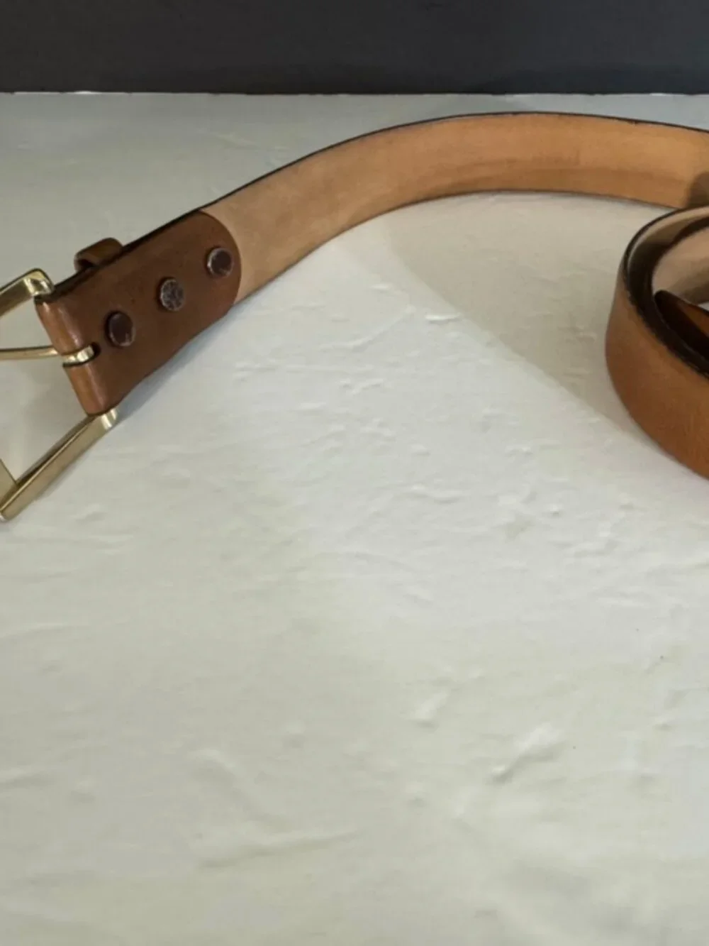 VINTAGE Light Brown Tumbled Leather Belt & Buckle - 48